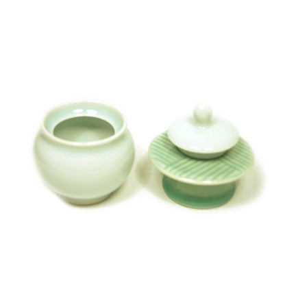 "Hong Tan" Lid Holder - Chungja Green