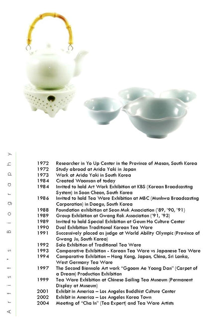 "Woonsan" Teapot with Bamboo Handle